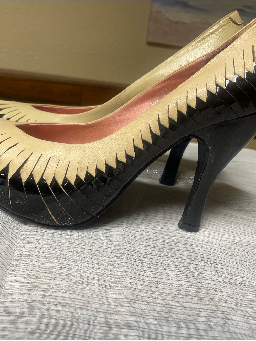 Vintage Jeffrey Campbell Two-Tone Cream and Black Sculpted Pump